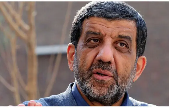 ضرغامی: درخواست سیم‌کارت برای گردشگران خارجی از سمت من بود