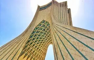 (تصاویر) بازسازی شگفت انگیز برج آزادی توسط هوش مصنوعی