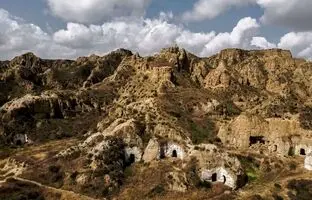 (تصاویر) زندگی عجیب غارنشین ها در اسپانیا