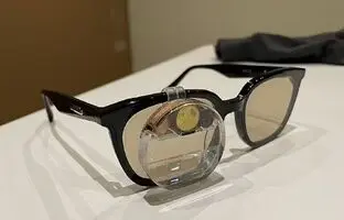 این عینک‌های هوشمند به شما می‌گویند چه حرفی بزنید!