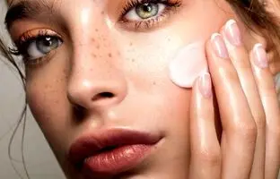 راهنمای خرید بهترین کرم روشن کننده پوست خارجی