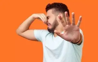 چگونه بیماری‌ها بر بوی بدن تأثیر می‌گذارند؟
