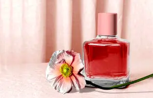 به این دلایل هیچ وقت عطر زدن را فراموش نکنید!