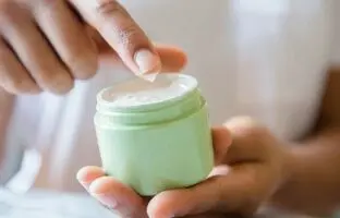 با بهترین کرم های مرطوب کننده حاوی روغن آرگان آشنا شوید