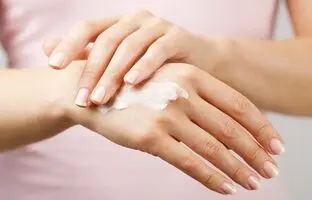 بهترین کرم های مرطوب کننده برای پوست نرمال