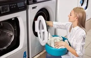پاسخ کوتاه راهنماتو| ماشین لباس شویی درب بالا بهتر است یا درب جلو؟