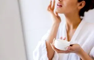 راهنمای خرید بهترین لوسیون برای پوست چرب