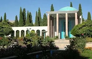 (تصاویر) آرامگاه سعدی در حال فُروریختن است!