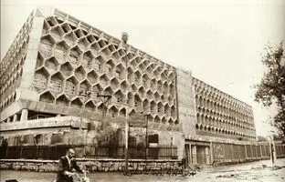 اداره لانه‌زنبوری تهران؛ ساختمان لوکس 90 ساله!