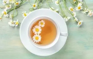بهترین دمنوش برای خلاص شدن از نفخ و بی‌خوابی