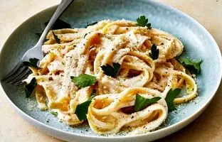 طرز تهیه پاستا چیکن آلفردو خوشمزه و رستورانی