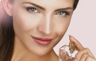 پرطرفدارترین اسپری خوشبو کننده بدن زنانه