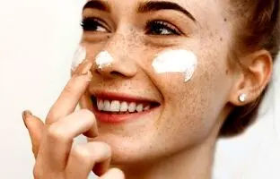 بهترین کرم های ضد آفتاب بی رنگ خارجی