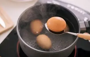قلق های مهم پخت تخم مرغ آبپز