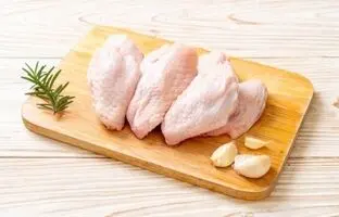 آیا خوردن بال و گردن مرغ برای سلامتی ضرر دارد؟