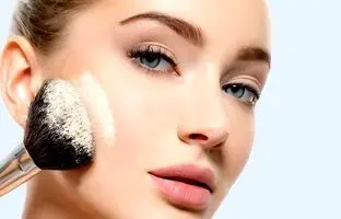 (ویدئو) یک ترفند خانگی ساده برای ضد آب کردن آرایش در گرمای تابستان