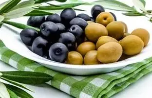 زیتون سبز مغذی تر است یا سیاه؟
