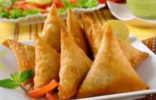 (ویدئو) طرز تهیه سمبوسه اصل آبادانی؛ ساده و کم هزینه اما بسیار خوشمزه!