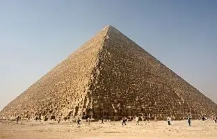 (ویدئو) پاسخ ترسناک هوش مصنوعی به پرسش چه کسی اهرام مصر را ساخت؟
