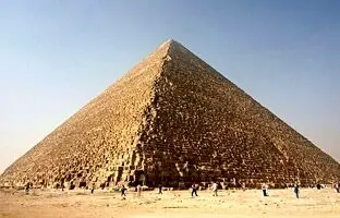 (ویدئو) پاسخ ترسناک هوش مصنوعی به پرسش چه کسی اهرام مصر را ساخت؟