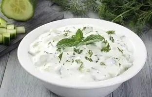 طرز تهیه ماست خیار مجلسی با طعم عالی