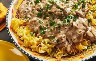 بیف استروگانف روسی را چطور بپزیم؟