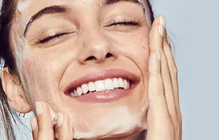 صورتمان را با چه چیزی بشوییم؟