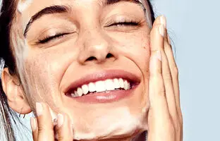 صورتمان را با چه چیزی بشوییم؟
