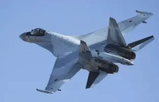 (ویدئو) نمایش حیرت انگیز سیستم ضد موشک جنگنده سوخو 35 در آسمان