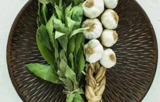 سبزی های معطر شمالی رو میشناسی؟ میدونی برای چی خوبن؟