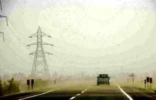 (ویدئو) صحنه ای هولناک از طوفان شن در جاده زاهدان - زابل