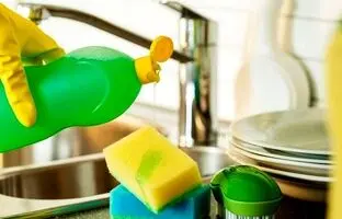 ۵ ویژگی مهم که یک مایع ظرفشویی باید داشته باشد