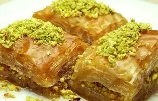 (ویدئو) باورت میشه با خمیر یوفکا بشه همچین باقلوای خفنی درست کرد!