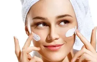 کرم آبرسان یا مرطوب کننده؟ فرقشون و می دونی؟