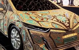 (تصاویر) تصویر سازی زیبای هوش مصنوعی از خودروهای مدرن جهان با نقش و نگار ایرانی