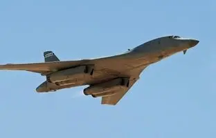 (ویدئو) قدرت هولناک بمباران بمب افکن استراتژیک B-1 لنسر آمریکا