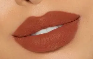 بهترین رنگ رژ لب برای پوست سبزه و گندمی رو می شناسی؟