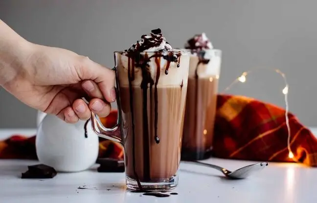 (ویدئو) طرز تهیه میلک شیک قهوه به سبک کافی‌شاپ‌های لوکس با طعمی بی‌نظیر