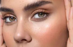 به همین سادگی ابروهاتو توی خونه لیفت کن