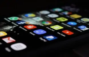 آیا شارژ باتری بیش از ۱۰۰ درصد خطرناک است؟