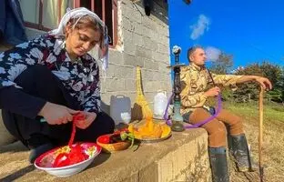 (ویدئو) طبخ غذای متفاوت با کدو، بادمجان و گوجه توسط یک بانوی روستایی در سوادکوه