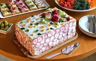 کیک مرغ و گردو یه غذای مناسب برای دورهمی‌های شما!