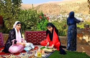 (ویدئو) پخت غذاهای سنتی با ماهی، گوشت و مرغ توسط خانواده روستایی کردستانی