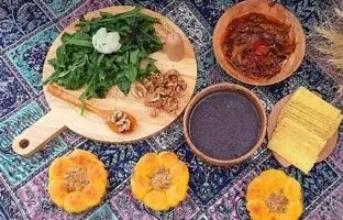 قروت بیرجندی؛ تجربه مزه کردن اولین غذای بنفش