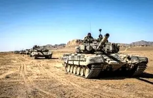 (ویدئو) رزمایش تانک‌های T-72 نیروی زمینی ارتش در سواحل مکران