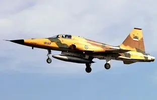 (ویدئو) لحظه فرود بدون چرخ جنگنده F5 نیروی هوایی ارتش در پایگاه چهارم شکاری دزفول