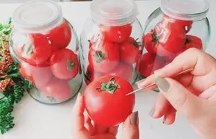 (ویدئو) با این روش ساده گوجه فرنگی رو برای یک سال تر و تازه نگه دار