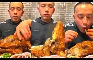 (ویدئو) غذا خوردن با صدا؛ خوردن متفاوت کله پاچه بزرگ گوسفند توسط جوان اندونزیایی