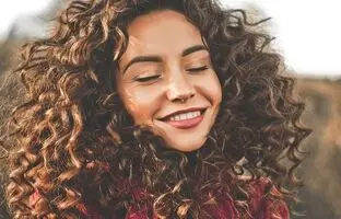 7 مزیت و 7 ضرر حنا برای مو که تاکنون نمی دانستید!