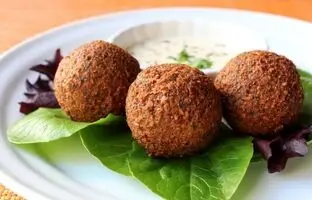 (ویدئو) آمریکایی ها فلافل را به این شیوه جالب و ساده تهیه می کنند